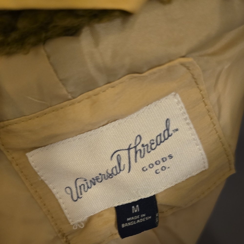 Universal Thread Beige Quilted Jacket With Cream … - image 2